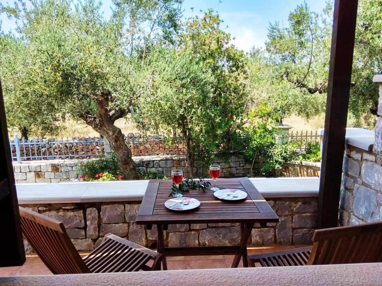 Atha-Tina:Traditional Stone Homes Agios Nikolaos  Bagian luar foto