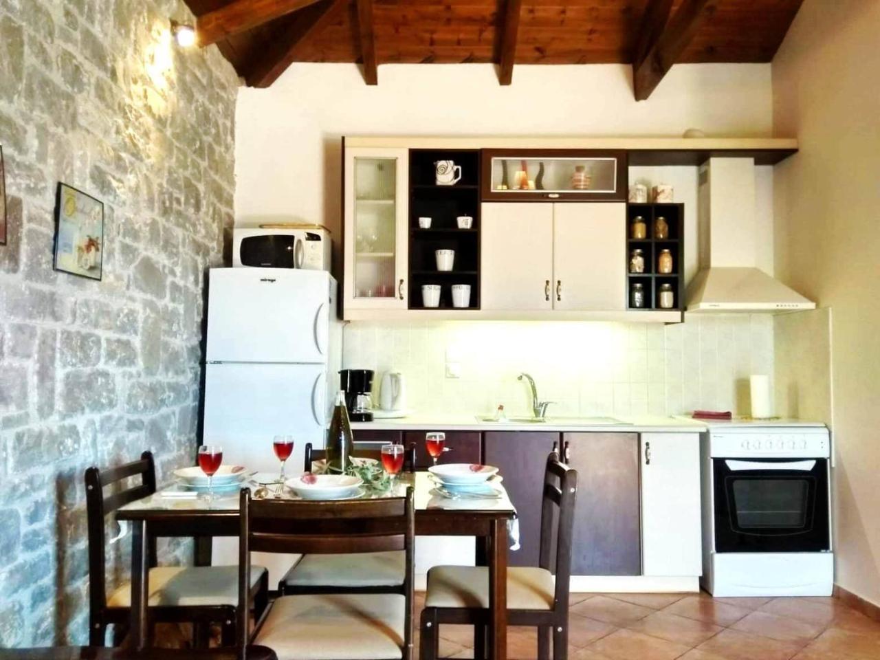 Atha-Tina:Traditional Stone Homes Agios Nikolaos  Bagian luar foto